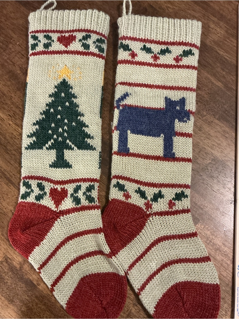 Vtg hand Knit Christmas Stockings Set Of Two Matching Scotty Dog Christmas Tree